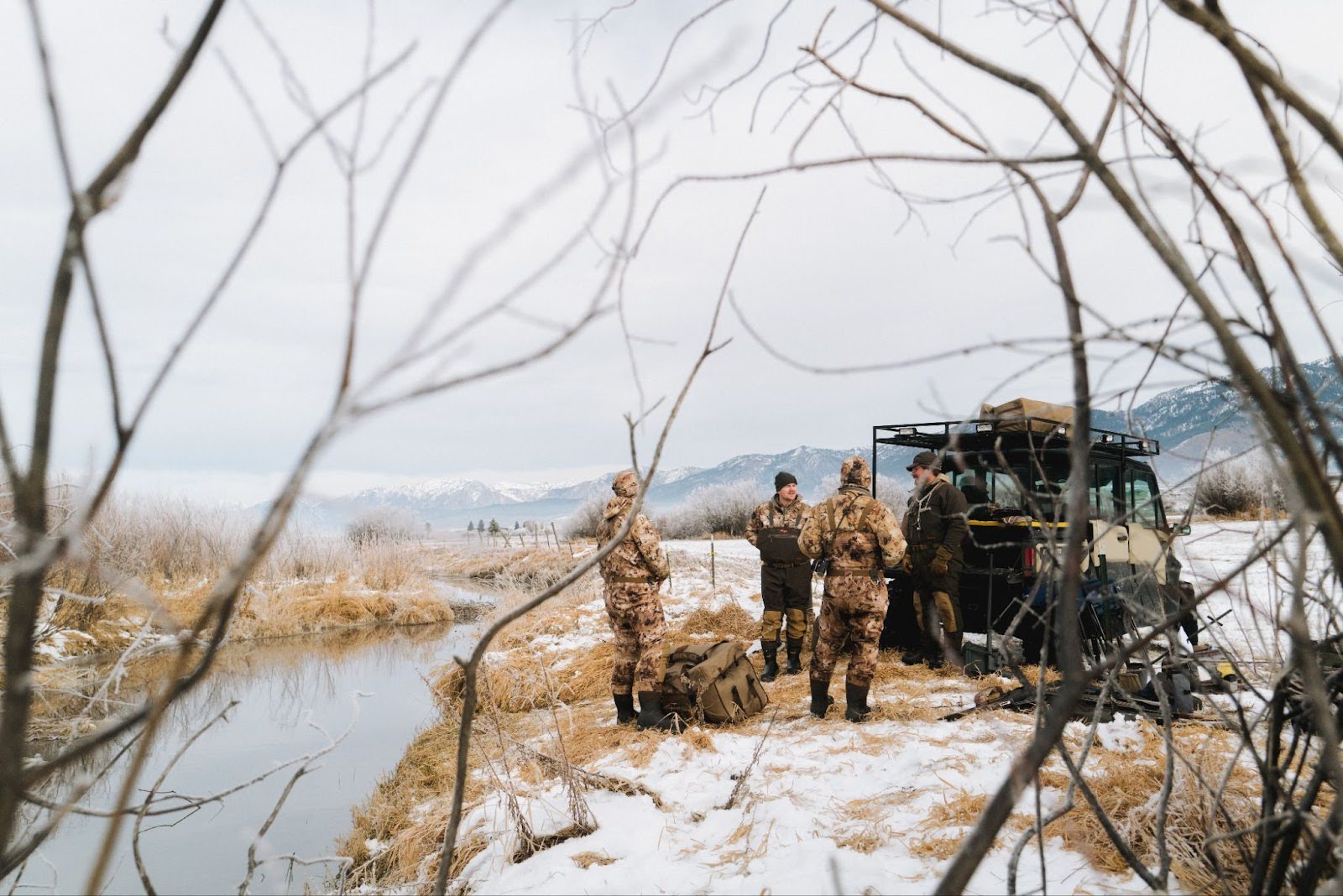 What to Wear Duck Hunting: A Hunter's Guide